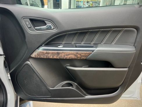 Used 2021 GMC Canyon Denali image 29