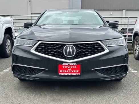 Used 2018 Acura TLX image 2