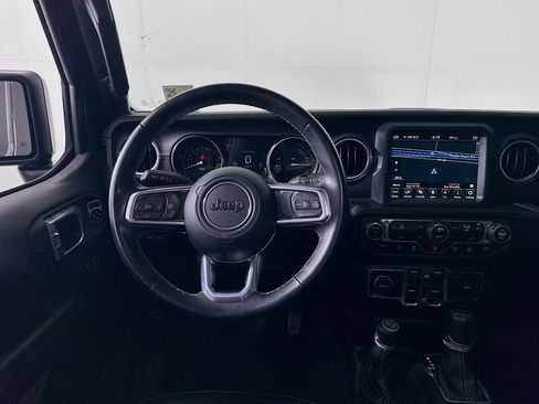 Used 2022 Jeep Wrangler Unlimited Sahara w/ Safety Group AWD/4WD image 17