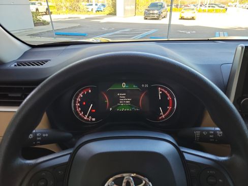 Certified 2025 Toyota RAV4 LE image 19