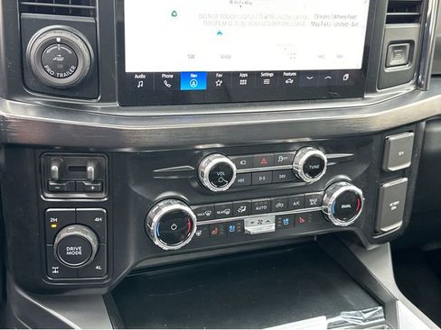 New 2025 Ford F350 Lariat w/ Lariat Ultimate Package image 30