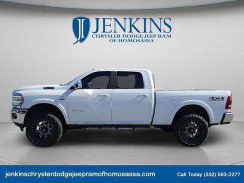 Used 2022 RAM 2500 Laramie AWD/4WD image 9