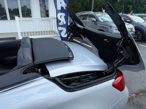 Used 2014 INFINITI Q60 Convertible w/ Premium Package RWD image 39