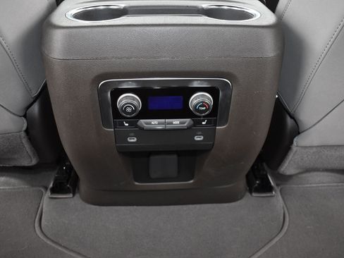 Used 2024 Chevrolet Tahoe LT w/ Luxury Package image 18