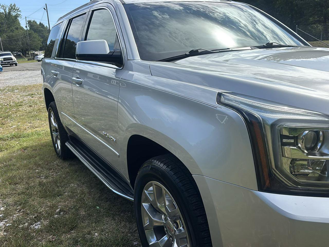 Used 2019 GMC Yukon SLT RWD image 6