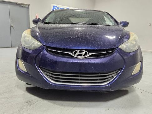 Used 2013 Hyundai Elantra GLS w/ Preferred Pkg FWD image 2