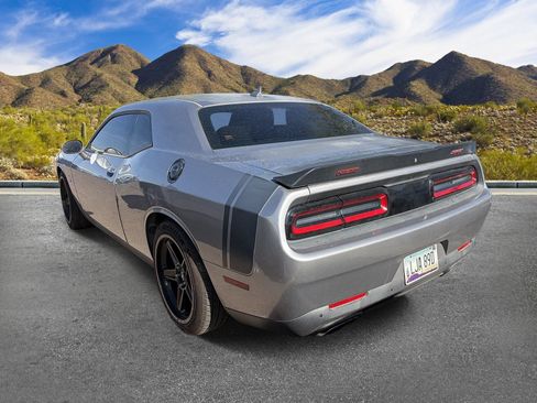 Used 2015 Dodge Challenger R/T Scat Pack RWD image 4