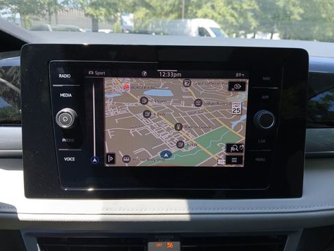 New 2025 Volkswagen Taos SEL image 19