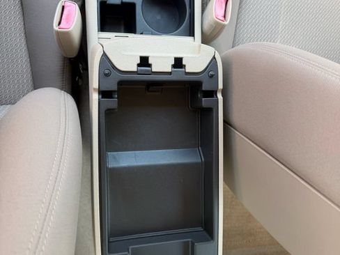 Used 2007 Saturn Aura XE FWD image 35