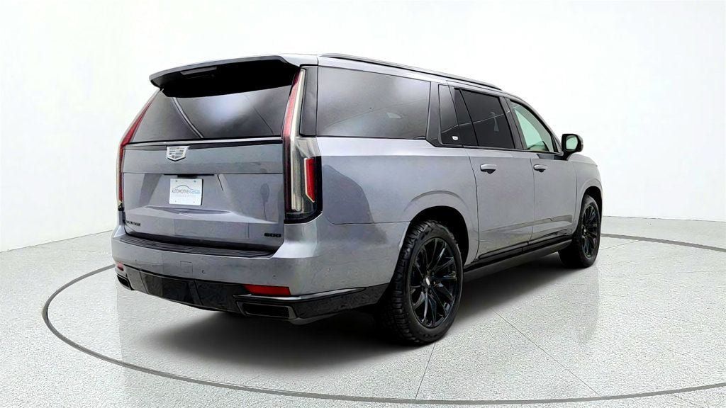 Used 2021 Cadillac Escalade ESV Sport Platinum AWD/4WD image 5