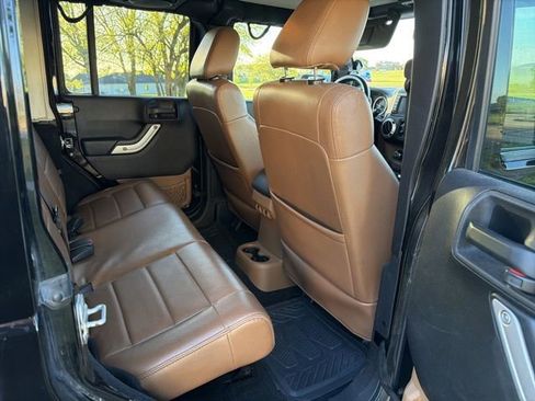 Used 2012 Jeep Wrangler Unlimited Sahara w/ Mopar Chrome Edition Group image 11