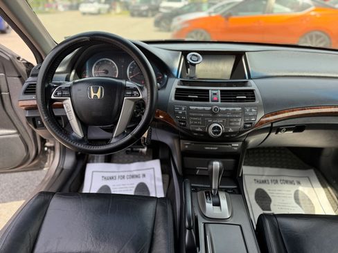 Used 2011 Honda Accord EX-L image 16