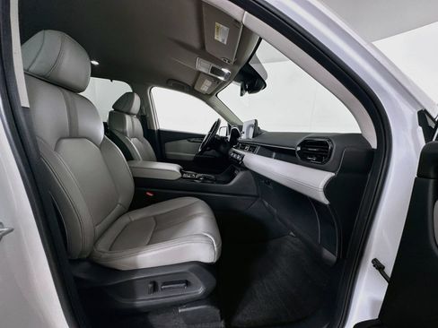 Used 2023 Honda Pilot EX-L image 32