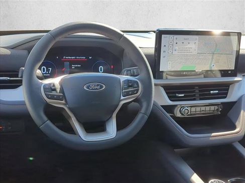 New 2026 Ford Explorer Active w/ Active Comfort Package image 18
