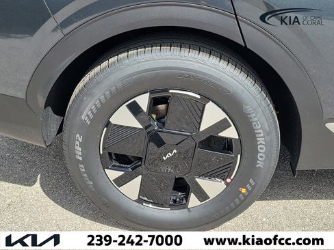 New 2026 Kia Sportage LX image 9