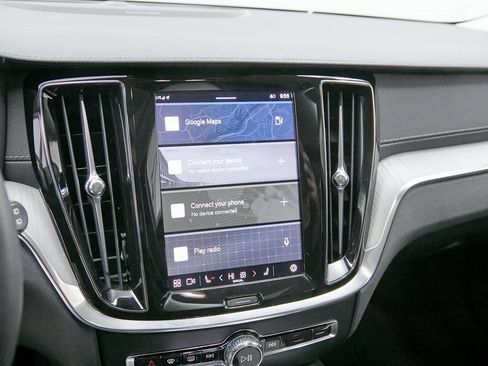 Certified 2024 Volvo V60 B5 Cross Country Ultimate image 16