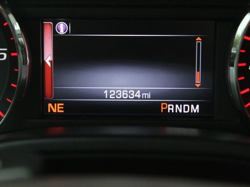 Used 2015 GMC Sierra 1500 SLT w/ SLT Crew Cab Value Package image 14