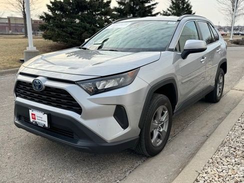 Certified 2022 Toyota RAV4 LE AWD/4WD image 29