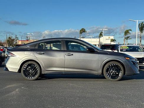 New 2026 Nissan Sentra SR w/ Floor Mat Package image 3