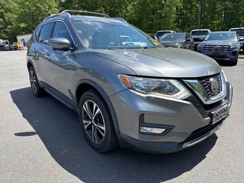 Used 2020 Nissan Rogue SV w/ Sun & Sound Touring Package AWD/4WD image 7