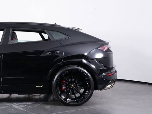 Used 2024 Lamborghini Urus S image 13