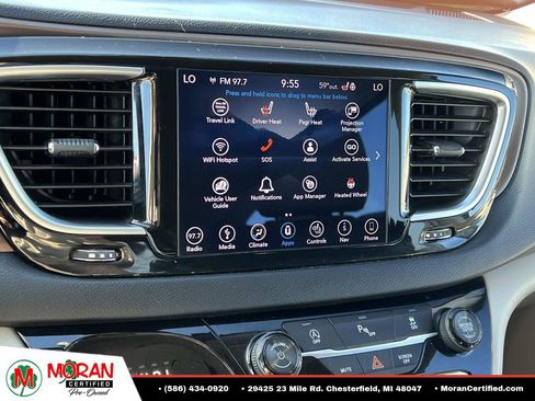 Used 2018 Chrysler Pacifica Touring-L Plus w/ Tire & Wheel Group FWD image 21