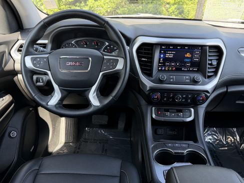 Used 2023 GMC Acadia SLT FWD image 19