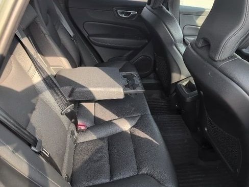 Used 2023 Volvo XC60 B5 Plus w/ Climate Package image 19