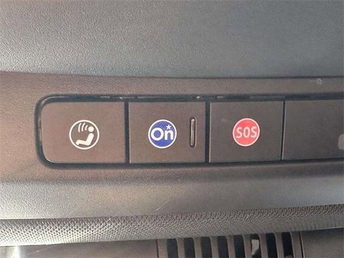 Certified 2025 Chevrolet Suburban Z71 image 35