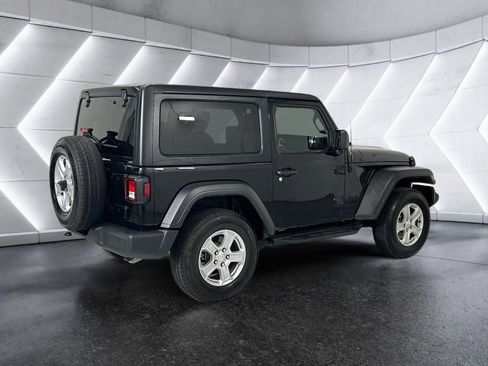 Used 2022 Jeep Wrangler Sport S image 4
