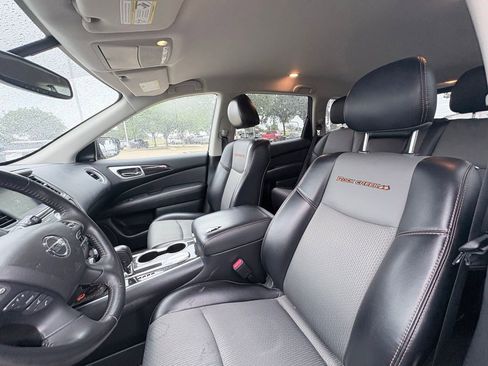 Used 2020 Nissan Pathfinder SV w/ Rock Creek Edition FWD image 6