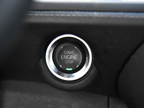 Used 2025 Chevrolet Tahoe LT AWD/4WD image 38