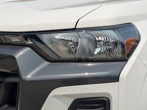 New 2024 Chevrolet Colorado LT w/ LT Convenience Package II image 24