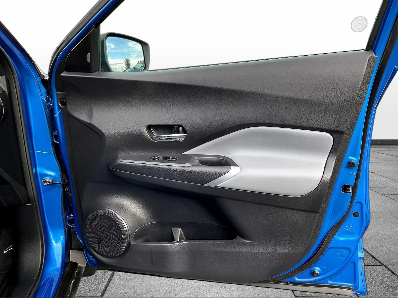 Certified 2024 Nissan Kicks SR w/ SR Premium Package FWD image 30