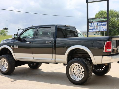 Used 2016 RAM 2500 Laramie w/ Convenience Group AWD/4WD image 6