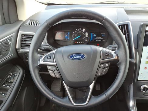 Used 2024 Ford Edge Titanium w/ Equipment Group 301A image 23