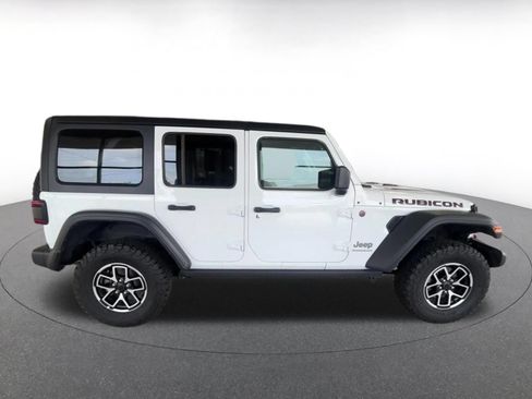 Used 2025 Jeep Wrangler Unlimited Rubicon AWD/4WD image 15