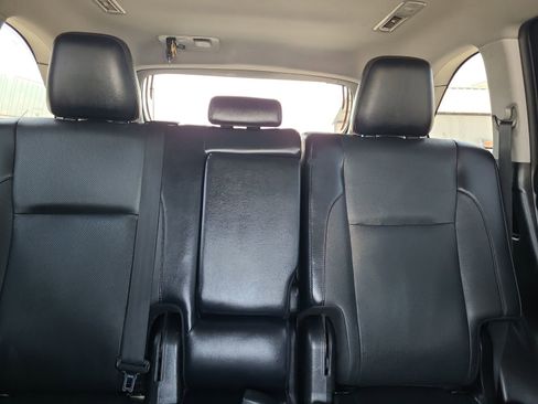 Used 2019 Toyota Highlander Limited image 29