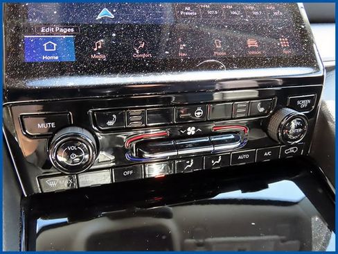 Used 2023 Jeep Grand Cherokee Limited AWD/4WD image 18