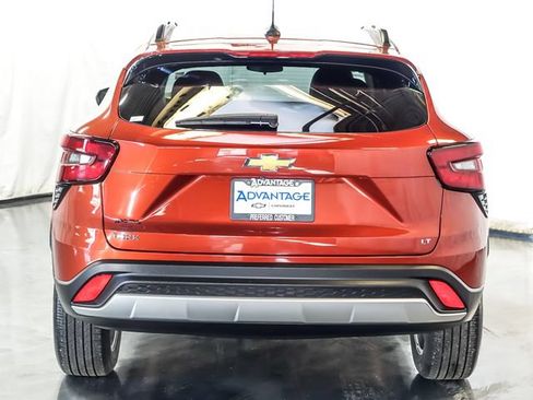 Certified 2024 Chevrolet Trax LT w/ Driver Confidence Package FWD image 8