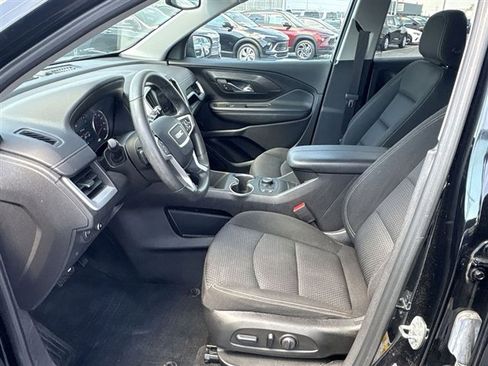 Used 2024 GMC Terrain SLE w/ Driver Convenience Package FWD image 18