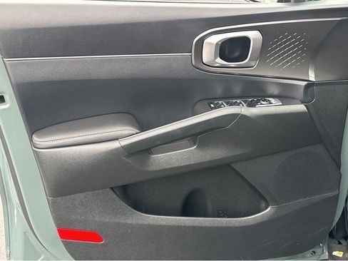 Certified 2025 Kia Sorento EX image 34