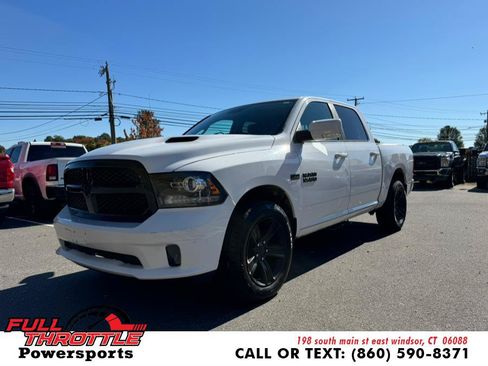 Used 2017 RAM 1500 Sport w/ Quick Order Package 26Q Night AWD/4WD image 4