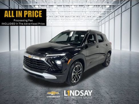 Used 2025 Chevrolet TrailBlazer LT FWD image 1