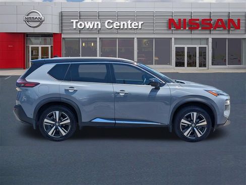 Used 2021 Nissan Rogue Platinum FWD image 8