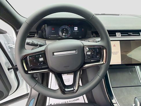 New 2026 Land Rover Range Rover Evoque Hoxton AWD/4WD image 39