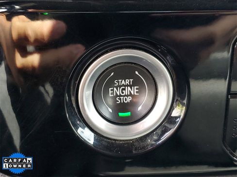 Used 2024 GMC Sierra 1500 SLT image 30