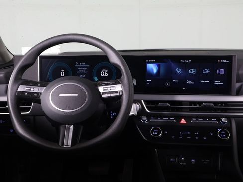 Used 2025 Hyundai Sonata SEL AWD/4WD image 30