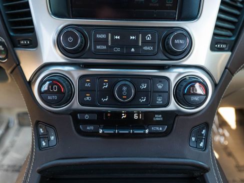 Used 2020 Chevrolet Tahoe Premier AWD/4WD image 36