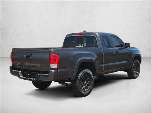 Used 2017 Toyota Tacoma SR RWD image 5